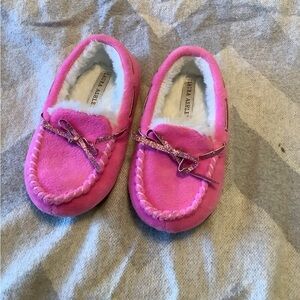 Laura Ashley Pink Little Kids Moccasin Slippers size Medium